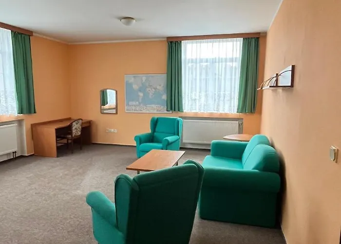 酒店 Grandhotel Nový Bor