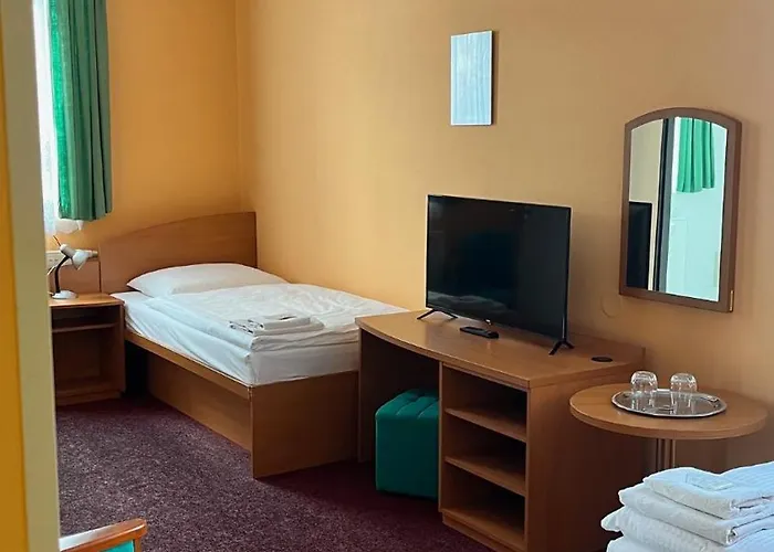 酒店 Grandhotel Nový Bor