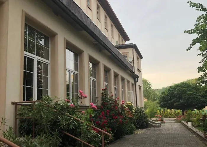 酒店 Grandhotel Nový Bor